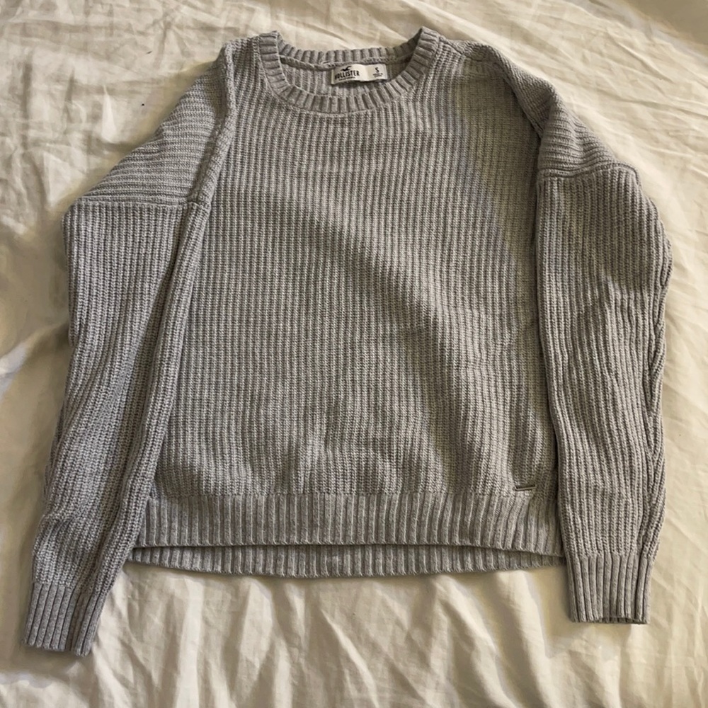 Hollister sweater